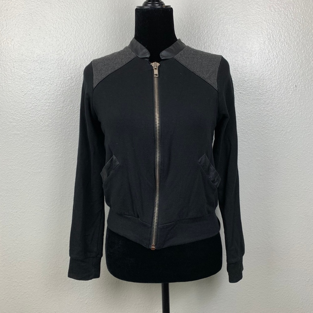 Beach Bunny Lounge Black Gray Sweatshirt jacket‎